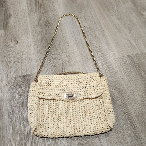 Covertible raffia shoulder/crossbody purse with gold chain - Picture 2 of 12